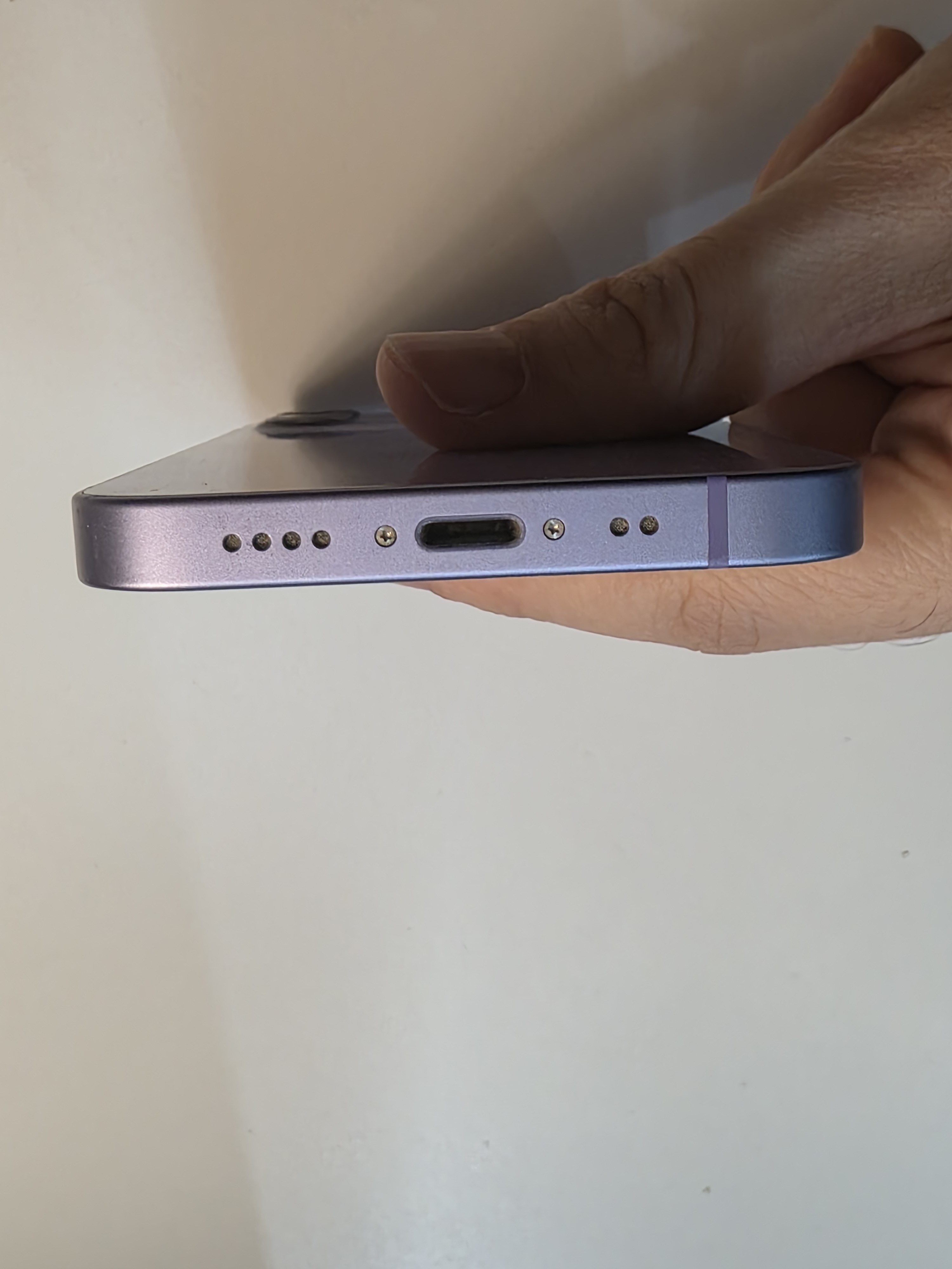 iPhone 13 TE-19