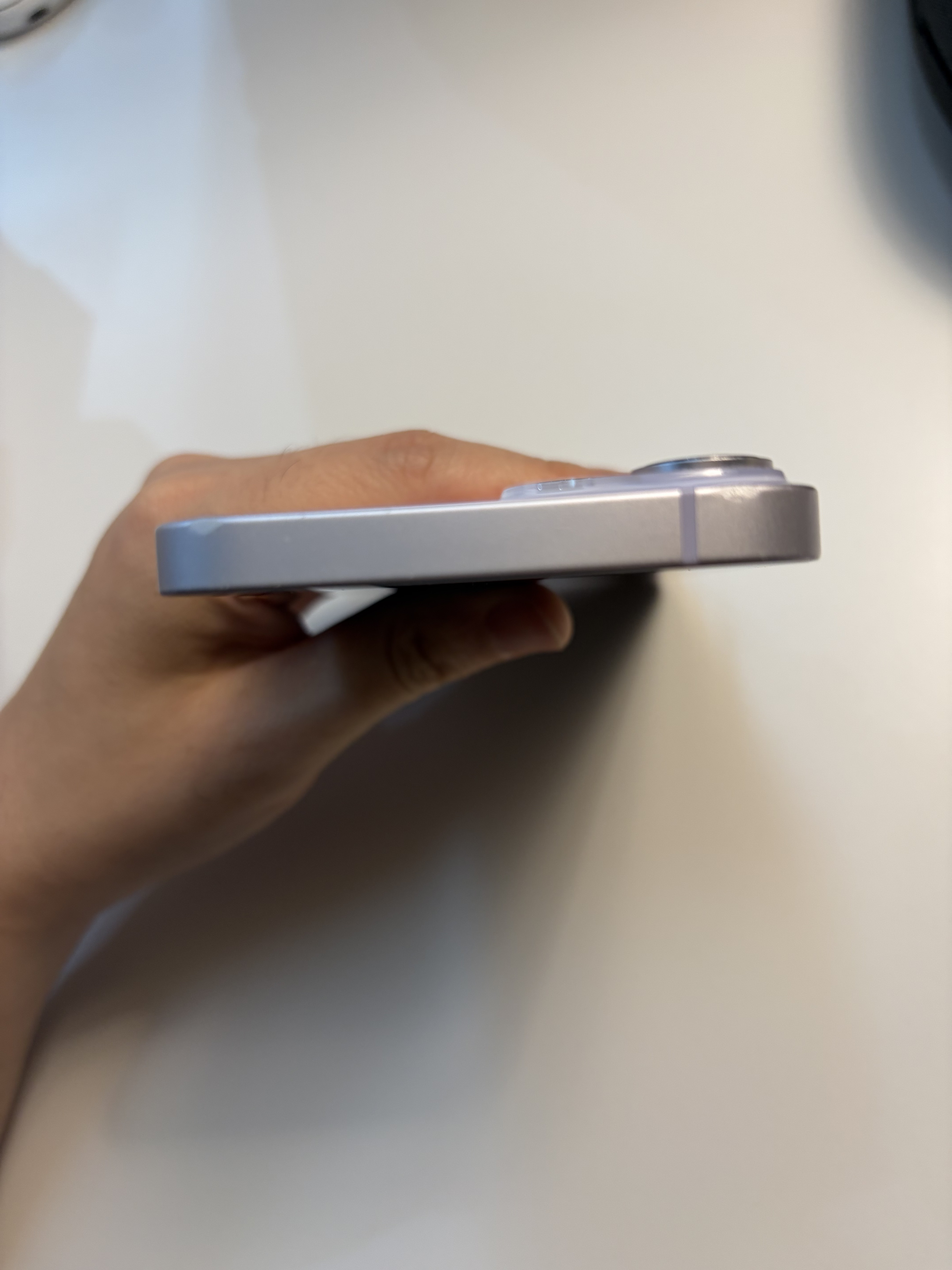 iPhone 14 TE-2